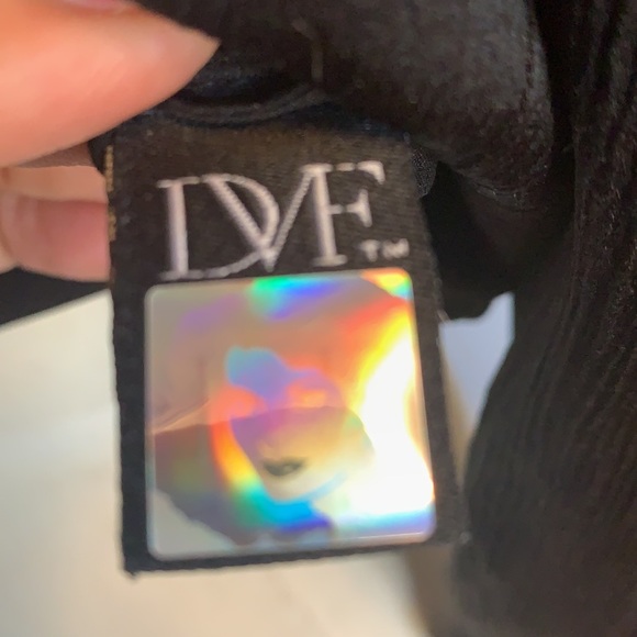 DVF Elliman silk black blouse long sleeve size 2 - Picture 6 of 7